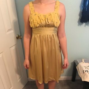 Size Small yellow dress
